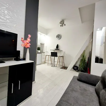 Chic Home In The Party District Budapest Exterior foto